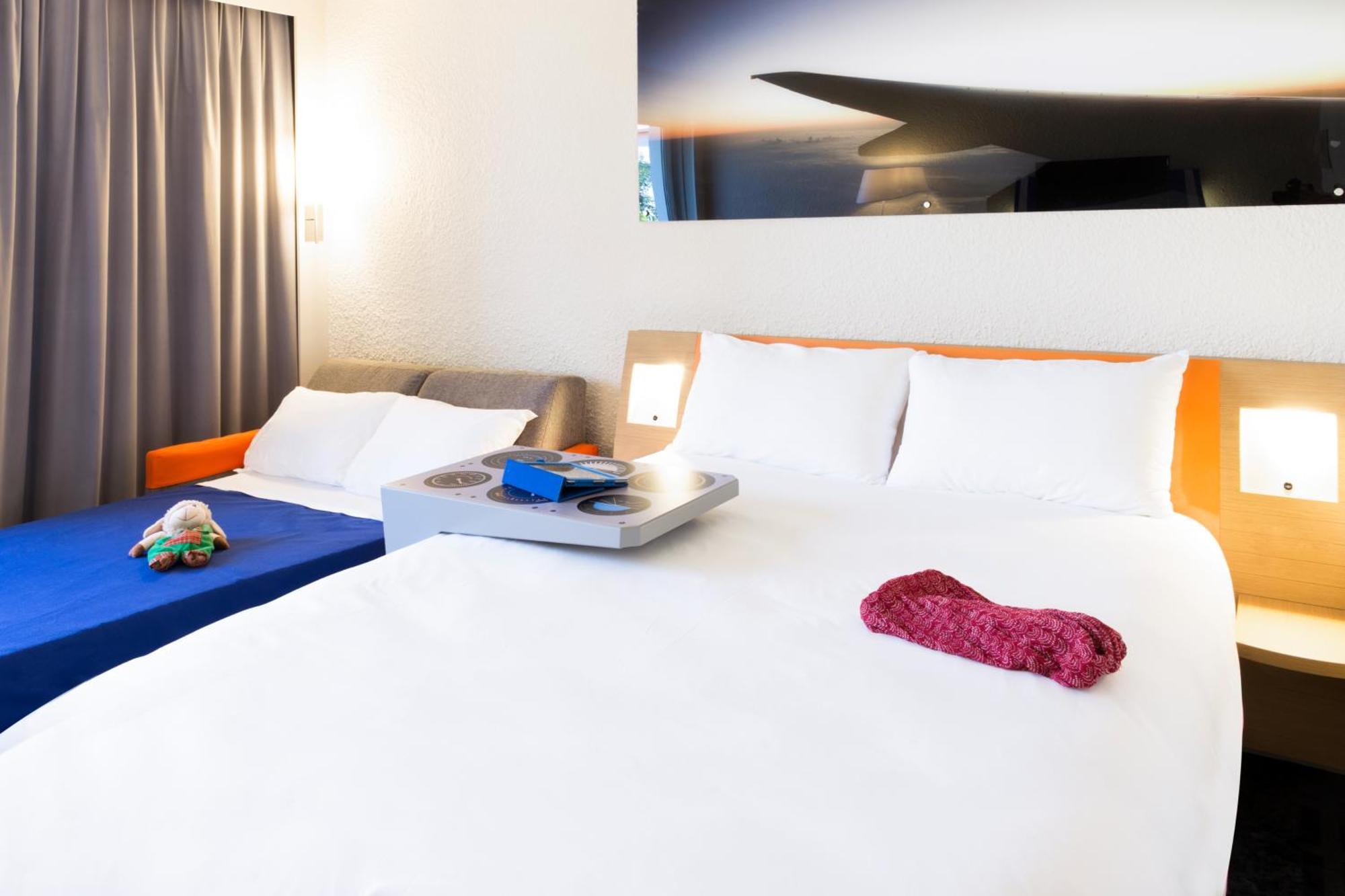 Ibis Styles Marseille Aeroport Hotel Vitrolles  Exterior photo