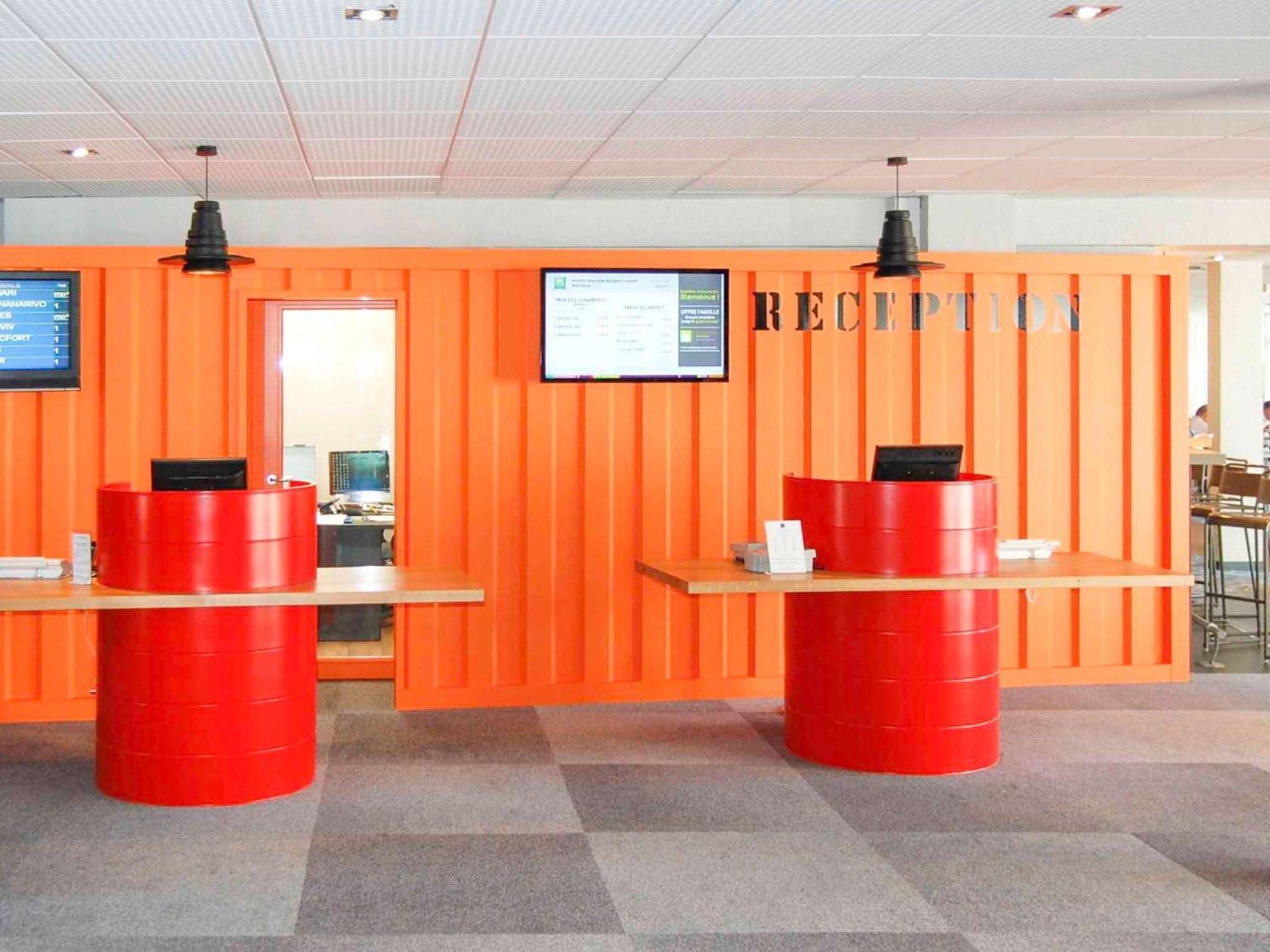 Ibis Styles Marseille Aeroport Hotel Vitrolles  Exterior photo